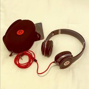 Dr. Dre Beats SOLO Headphones Red/Black Limited Ed